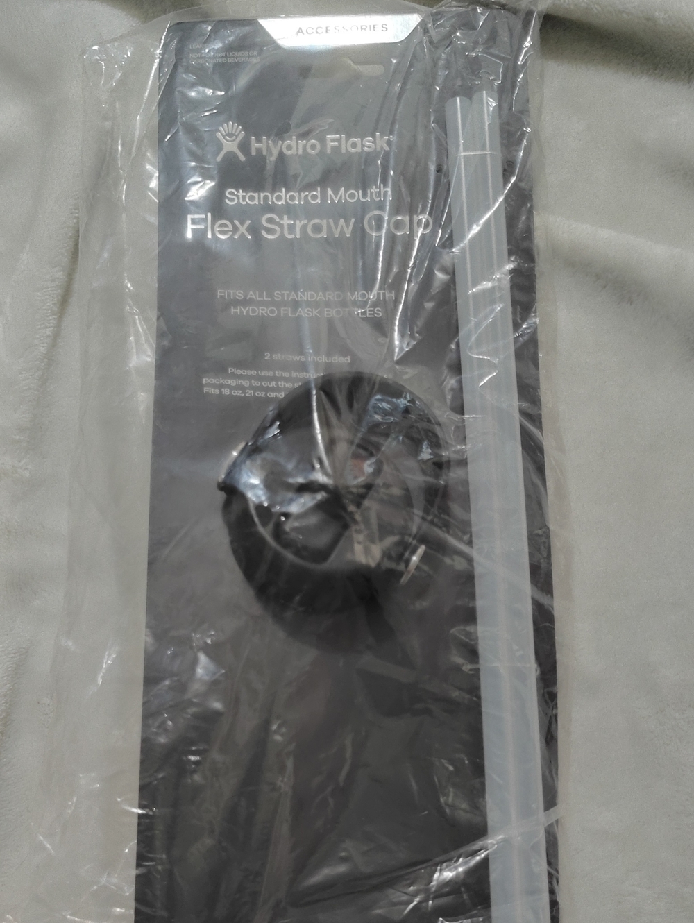 Hydro Flask Flex Straw Cap in Black with Clear Straw